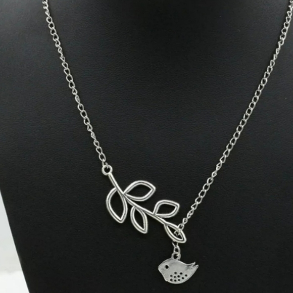 *Irene* Leaf and Bird Necklace - Picture 4 of 5